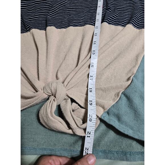 Umgee small women's knotted front striped tshirt - Picture 7 of 7